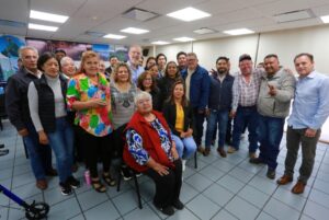 PRESENTA MARCO DEL PRETE APOYOS A COMERCIANTES