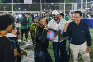 LUIS NAVA PARTICIPA EN PREMIACIÓN DEL TORNEO TALENTO DE BARRIO EL GALLINERO