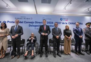 MAURICIO KURI TOMA PROTESTA AL CONSEJO DIRECTIVO DE LA CANACINTRA QUERÉTARO