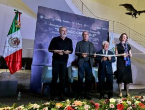 INAUGURA LÓPEZ BIRLAIN EN PUEBLA EXPOSICIÓN DE SANTIAGO CARBONELL
