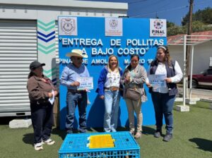 ENTREGAN POLLITAS DE POSTURA PARA FORTALECER LA ECONOMÍA FAMILIAR EN PINAL DE AMOLES.