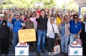 ENTREGA RODRIGO MONSALVO MIL 449 DESPENSAS A ADULTOS MAYORES EN EL MARQUÉS