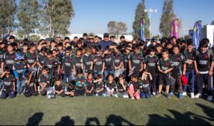 EL MARQUÉS ENTREGA TRES MIL UNIFORMES A ACADEMIAS DEPORTIVAS