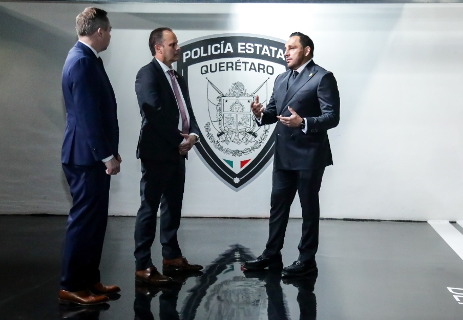 AUTORIDADES DEL FBI CONOCEN EL COMPLEJO DE SEGURIDAD DE QUERÉTARO