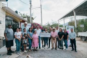 ENTREGA RUBÉN HERNÁNDEZ AMPLIACIÓN DE RED ELÉCTRICA EN LA COLONIA LAS ORTIGAS