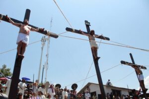 VIERNES SANTO, EL VIACRUCIS EN TOLIMÁN