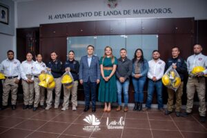 YUNI BENÍTEZ Y EL SECRETARIO DE GOBIERNO ERIC GUDIÑO SUMAN ESFUERZOS PARA FORTALECER A PROTECCIÓN CIVIL EN LANDA DE MATAMOROS