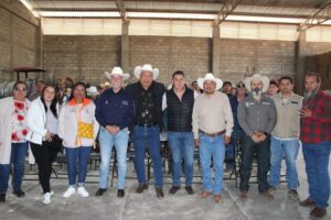 ¡TRABAJO EN EQUIPO POR LA SANIDAD Y EL DESARROLLO GANADERO! EN AMEALCO