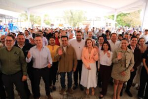 ENTREGA GOBIERNO MUNICIPAL DE COLÓN LA PLAZA DE GALERAS REHABILITADA, CON APOYO DE GOBIERNO DEL ESTADO, MICROSOFT Y NACIÓN VERDE