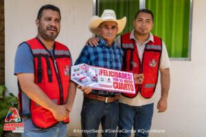HECHOS QUE TRANSFORMAN HOGARES: FERNANDO SÁNCHEZ GIL ENTREGA NUEVO CUARTO DORMITORIO EN EL TEPOZÁN