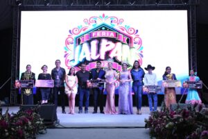 GRAN NOCHE DE TALENTO EN EL CONCURSO “VOZ DE LA SIERRA” DE LA FERIA JALPAN 2026