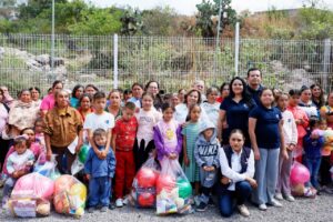 SMDIF QUERÉTARO CELEBRA EL DÍA DEL NIÑO CON ENTREGA DE APOYOS EN SANTA ROSA JÁUREGUISMDIF QUERÉTARO CELEBRA EL DÍA DEL NIÑO CON ENTREGA DE APOYOS EN SANTA ROSA JÁUREGUI