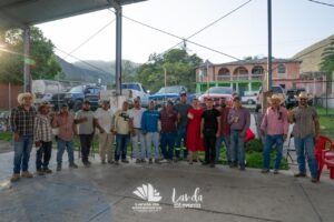 ENCINO SOLO CELEBRA LA REHABILITACIÓN DE SUS CALLES JUNTO A LA PRESIDENTA MUNICIPAL YUNI BENÍTEZ