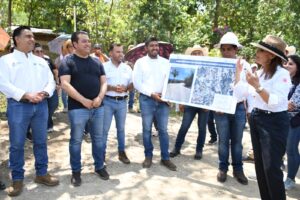 ANUNCIA RUBÉN HERNÁNDEZ Y LUIS NAVA OBRA DE REHABILITACIÓN DE CAMINO EN LA DELEGACIÓN DE SALDIVEÑA