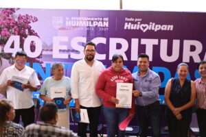 JAIRO MORALES ENTREGA 115 ESCRITURAS EN EL MILAGRO; SUMAN 540 EN HUIMILPAN