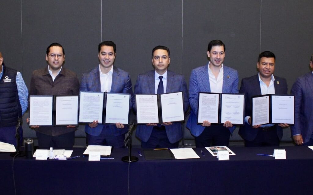 CHEPE GUERRERO FIRMA CONVENIO METROPOLITANO PARA REGULAR LA VENTA DE BEBIDAS ALCOHÓLICAS