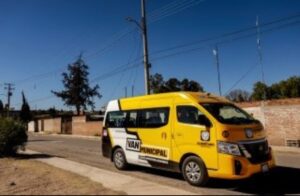 OFRECE FELIFER MACÍAS TRANSPORTE GRATUITO AL FESTIVAL DE COMUNIDADES EXTRANJERAS EDICIÓN PAMBOLERA