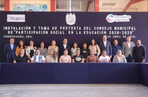 CHEPE GUERRERO TOMA PROTESTA A CONSEJO DE PARTICIPACIÓN SOCIAL EN LA EDUCACIÓN