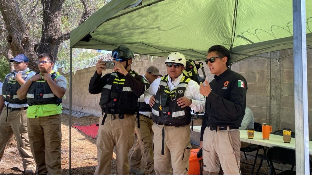 PROTECCIÓN CIVIL DE CORREGIDORA CONCLUYE LABORES DE RESCATE EN CÁRCAMO DE PUERTA REAL