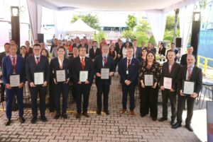 INAUGURA MARCO DEL PRETE NUEVA CELDA DE PRODUCCIÓN DE OERLIKON