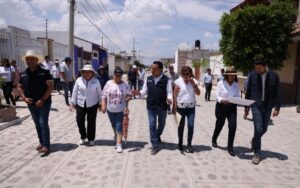 ENTREGA LUIS NAVA OBRA DE MEJORAMIENTO EN LA CALLE ALFONSO RAMÍREZ EN TEQUISQUIAPAN