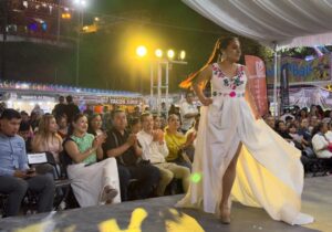 SE VIVE UNA NOCHE DE TALENTO Y TRADICIÓN EN EL TEATRO ALTERNO DE LA FERIA JALPAN 2026