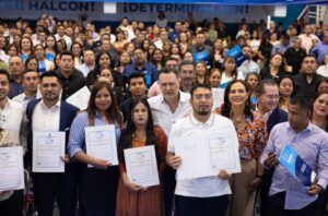 ENCABEZA GOBERNADOR GRADUACIÓN DEL PROGRAMA CONTIGO NADIE SE QUEDE ATRÁS 2026