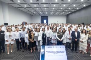 LA SALUD SE CONSTRUYE EN EQUIPO: AUTORIDADES DEL ESTADO DAN LA BIENVENIDA A 205 MÉDICOS DEL IMSS