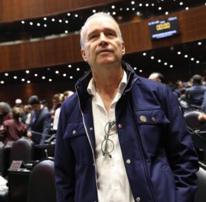 MARIO CALZADA EXHIBE CRISIS DEL PRI EN QUERÉTARO