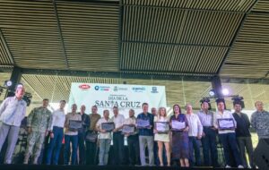REFRENDA GOBERNADOR ALIANZA CON SECTOR DE LA CONSTRUCCIÓN