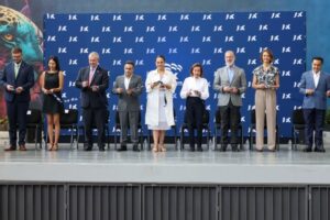 ENCABEZA MARTHA SOTO INAUGURACIÓN DEL EDIFICIO HIGH SCHOOL DE LA ESCUELA JOHN F. KENNEDY