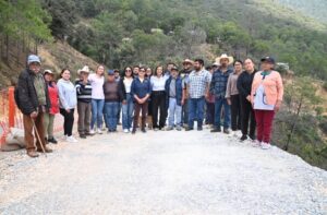 SUPERVISAN CEI Y SEGOB RECONSTRUCCIÓN DE CAMINO MUNICIPAL EN CADEREYTA DE MONTES