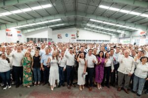 MAURICIO KURI CONMEMORA EL DÍA DEL TRABAJO CON EL MAGISTERIO QUERETANO