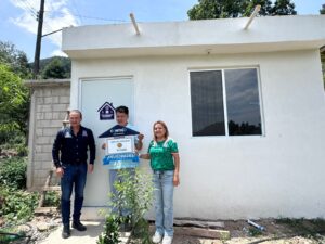 ENTREGAN APOYOS DEL PROGRAMA “CONTIGO TU VIVIENDA” EN PINAL DE AMOLES.
