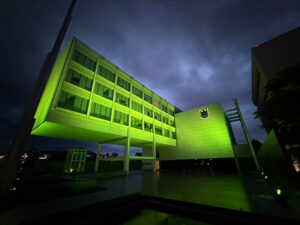 SEDE DEL PODER LEGISLATIVO SE ILUMINA EN EL MARCO DEL DÍA MUNDIAL DEL MEDIO AMBIENTE