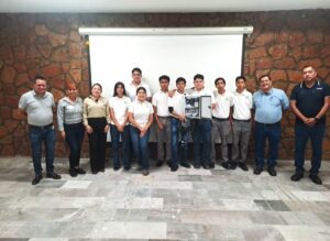 ESTUDIANTES DEL CECyTEQ EFICIENTAN INDUSTRIA QUERETANA