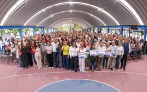 CHEPE GUERRERO PRESENTA LA NUEVA TARJETA DE DESCUENTOS EN SERVICIOS MÉDICOS PARA MUJERES DE CORREGIDORA