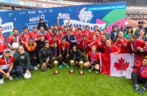 ENCABEZA VIRGINIA HERNÁNDEZ PREMIACIÓN DEL TORNEO DE FÚTBOL ORGANIZADO POR SEJUVE