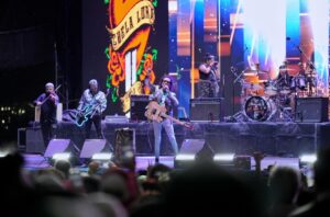 MÁS DE 15 MIL ASISTENTES DISFRUTAN EL ARRANQUE DE LA SEGUNDA SEMANA DEL MÉXICQ ZONA FEST