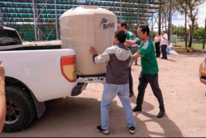 CHEPE GUERRERO BENEFICIA A 690 FAMILIAS DE CORREGIDORA CON ENTREGA DE TINACOS