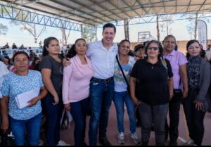 RODRIGO MONSALVO ENCABEZA ENCUENTRO CON MUJERES JEFAS DE FAMILIA EN LA GRIEGA
