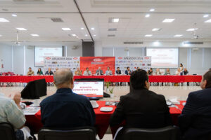 MAURICIO CÁRDENAS FORTALECE ALIANZA CON LA CMIC PARA IMPULSAR INFRAESTRUCTURA Y DESARROLLO