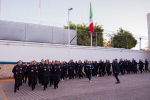 EGRESAN 97 NUEVOS POLICÍAS Y AGENTES DE SEGURIDAD DE LA SSPMQ EN 2026