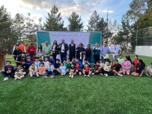 LA GESTIÓN DE ÓSCAR PÉREZ MARTÍNEZ HACE REALIDAD DOS NUEVAS CANCHAS DE FÚTBOL 5 EN AMEALCO