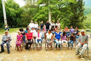 ENTREGA RUBÉN HERNÁNDEZ TINACOS EN BENEFICIO DE FAMILIAS DE EL NARANJO