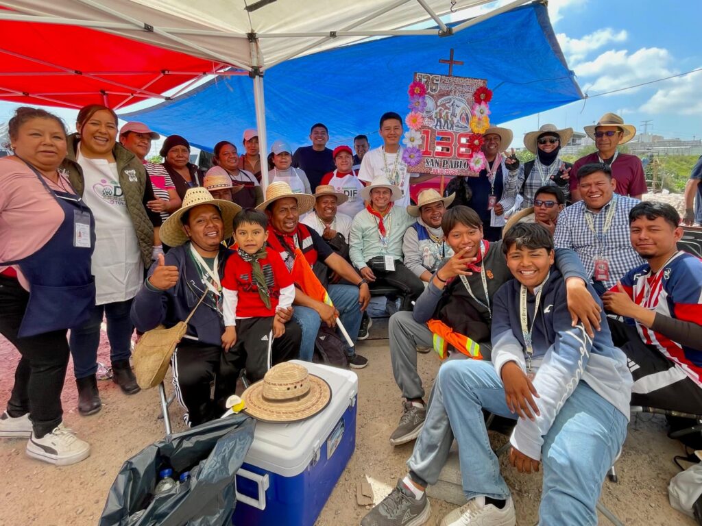EL PRESIDENTE MUNICIPAL, C. ALEJO SÁNCHEZ DE SANTIAGO, ENCABEZÓ LAS ACCIONES DE APOYO Y ACOMPAÑAMIENTO A LAS Y LOS PEREGRINOS RUMBO AL TEPEYAC.