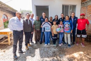 LLEVA GOBERNADOR MEJORAS DE VIVIENDA PARA PERSONAS EN ESTADO DE VULNERABILIDAD DE SAN JUAN DEL RÍO