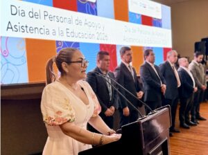 RECONOCE USEBEQ TRAYECTORIA DE PERSONAL DE APOYO Y ASISTENCIA A LA EDUCACIÓN