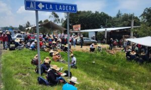 ENTRE LA FE Y LA FRATERNIDAD, ÓSCAR PÉREZ MARTÍNEZ ACOMPAÑA A COMPARTIR EL PAN CON LOS PEREGRINOS RUMBO AL TEPEYAC