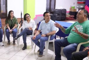 UNE LUIS NAVA A LOCATARIOS DEL MERCADO REFORMA Y AL COLEGIO DE ARQUITECTOS PARA IMPULSAR PROYECTOS
